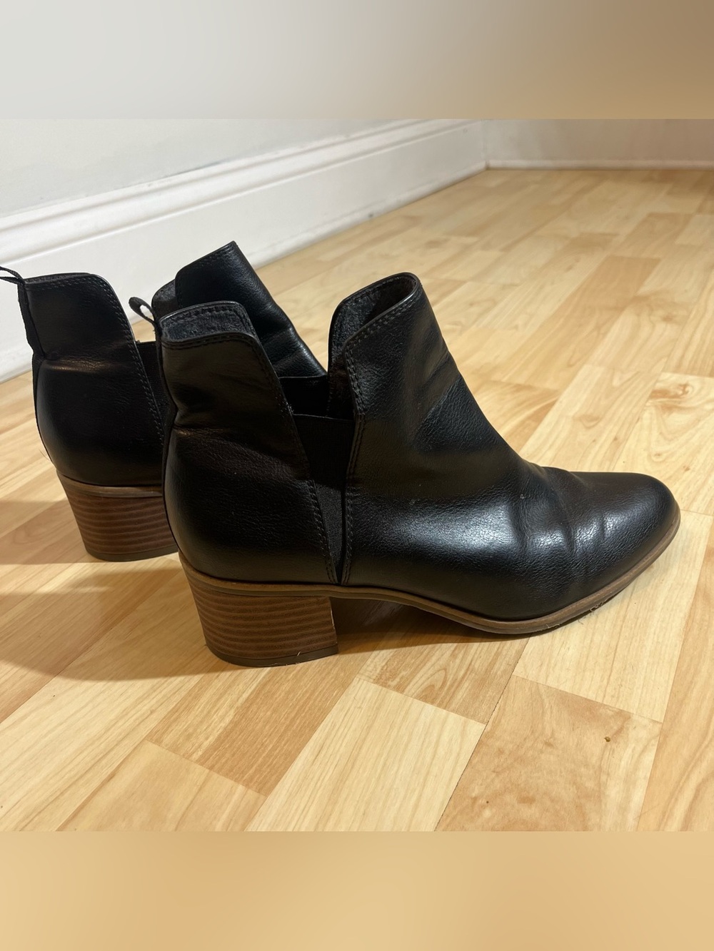Dr. Scholl's Women's Teammate black slip-on Chelsea ankle booties 9.5